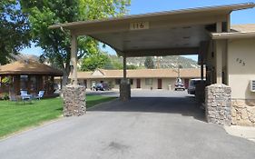 Elk Mountain Inn